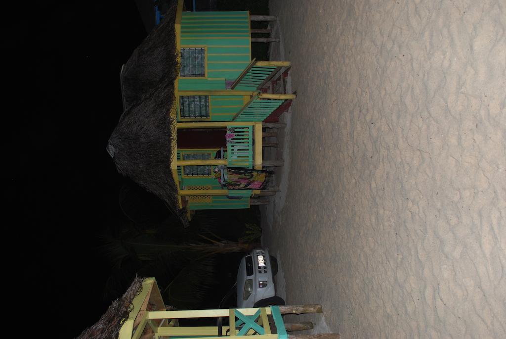 Taufua Beach Fales Lalomanu Extérieur photo
