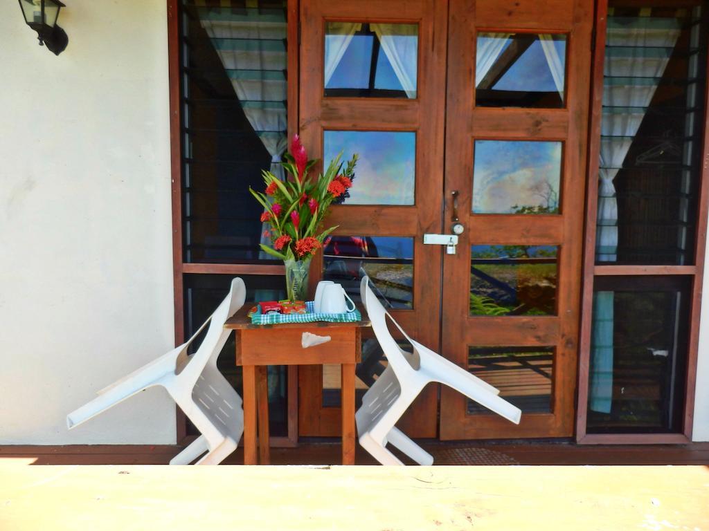 Taufua Beach Fales Lalomanu Chambre photo