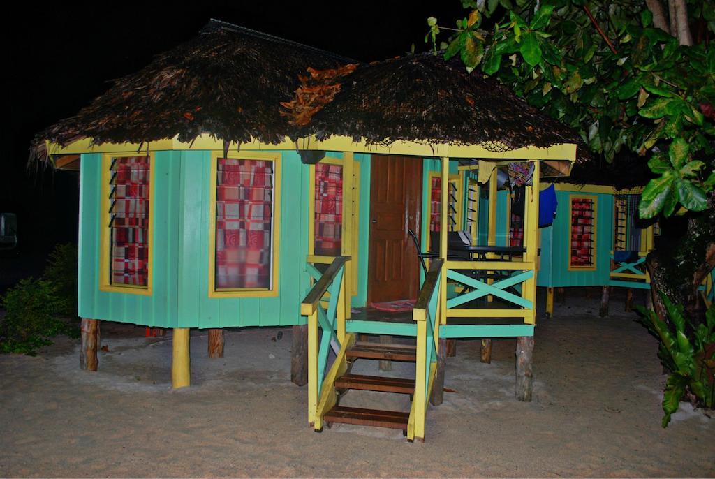 Taufua Beach Fales Lalomanu Chambre photo